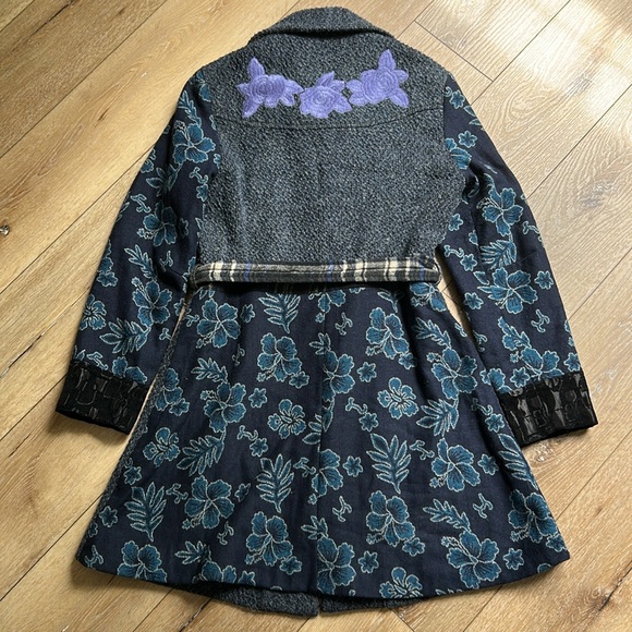 Sacred Threads Multicolor Floral Patchwork Boho Button-Up Coat Size L Junior - Picture 7 of 11